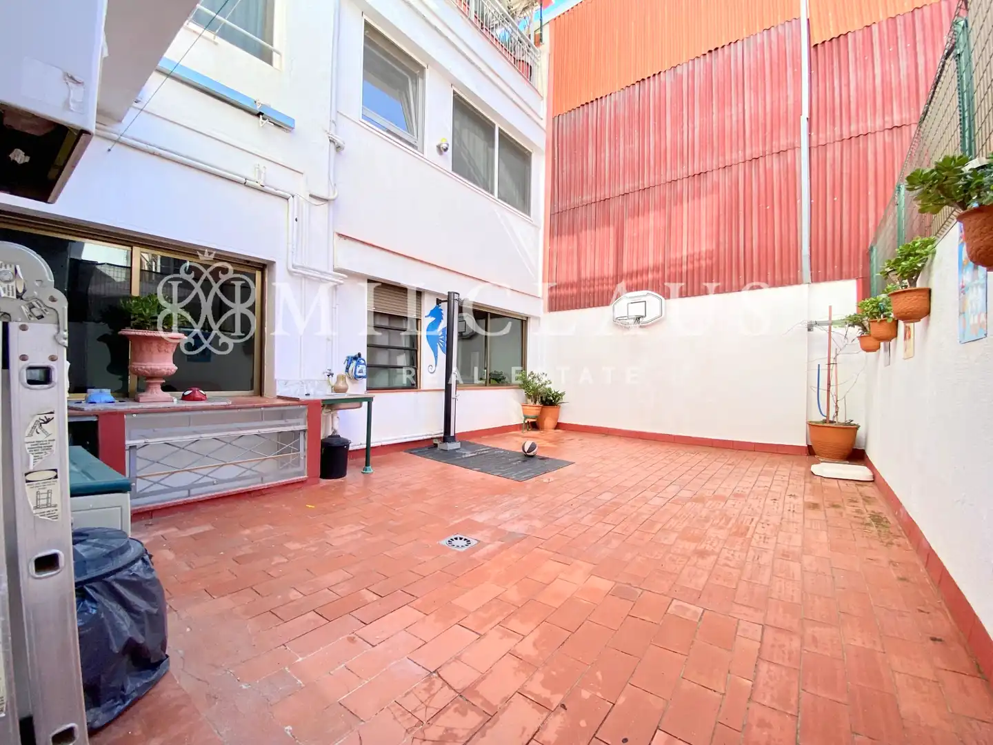 Vista exterior de Casa adosada en venda en Sabadell amb Aire condicionat, Calefacció i Terrassa
