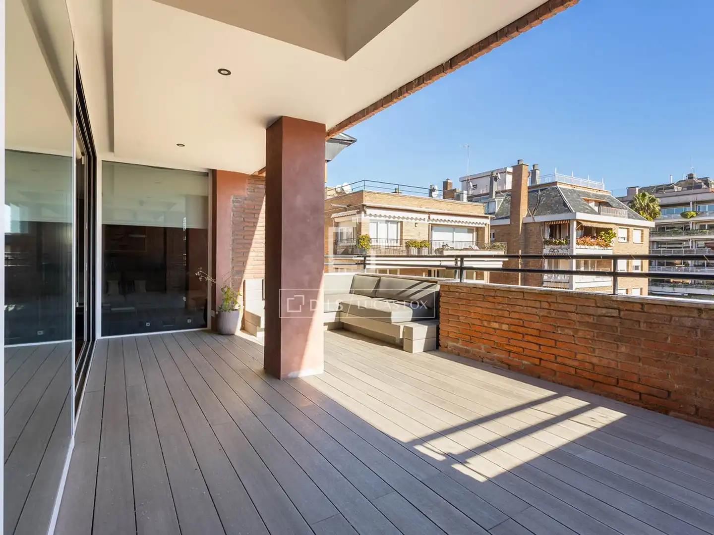Terrasse von Wohnung zum Verkauf in Barcelona mit Klimaanlage und Terrasse