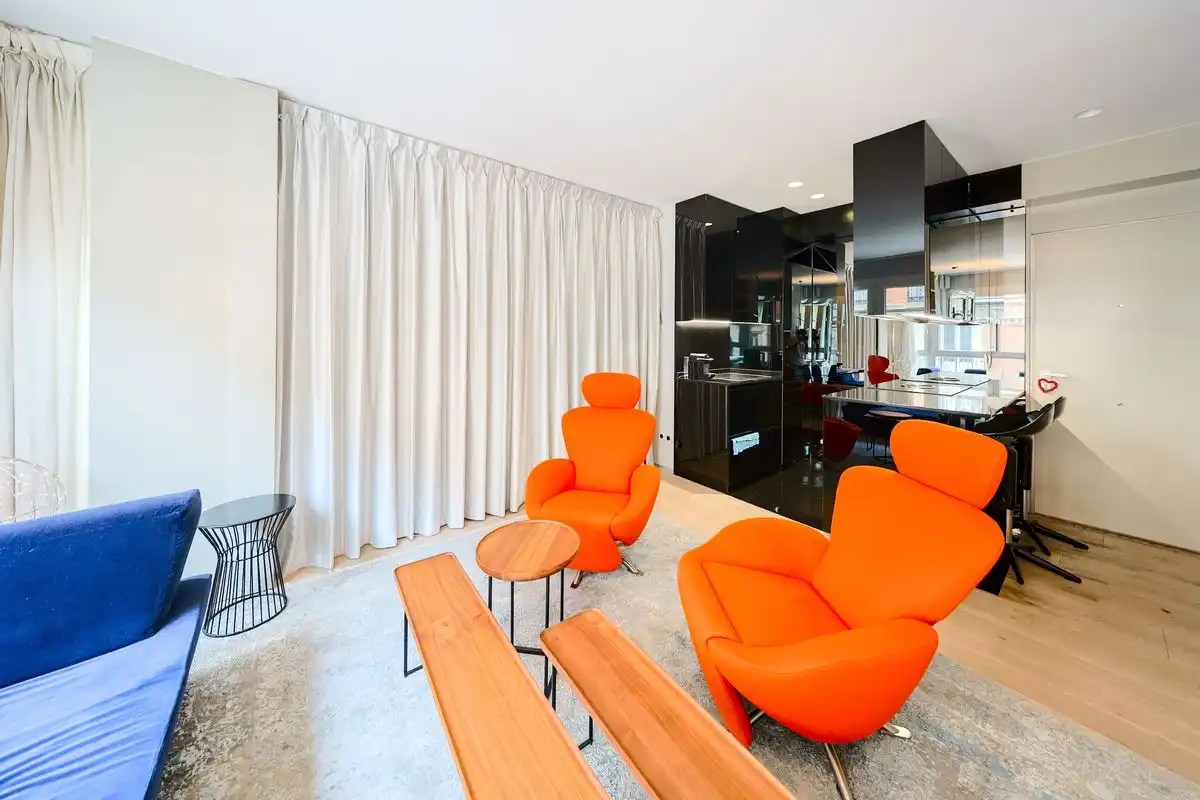 Loft zum Verkauf in Calle de la Academia, Jerónimos