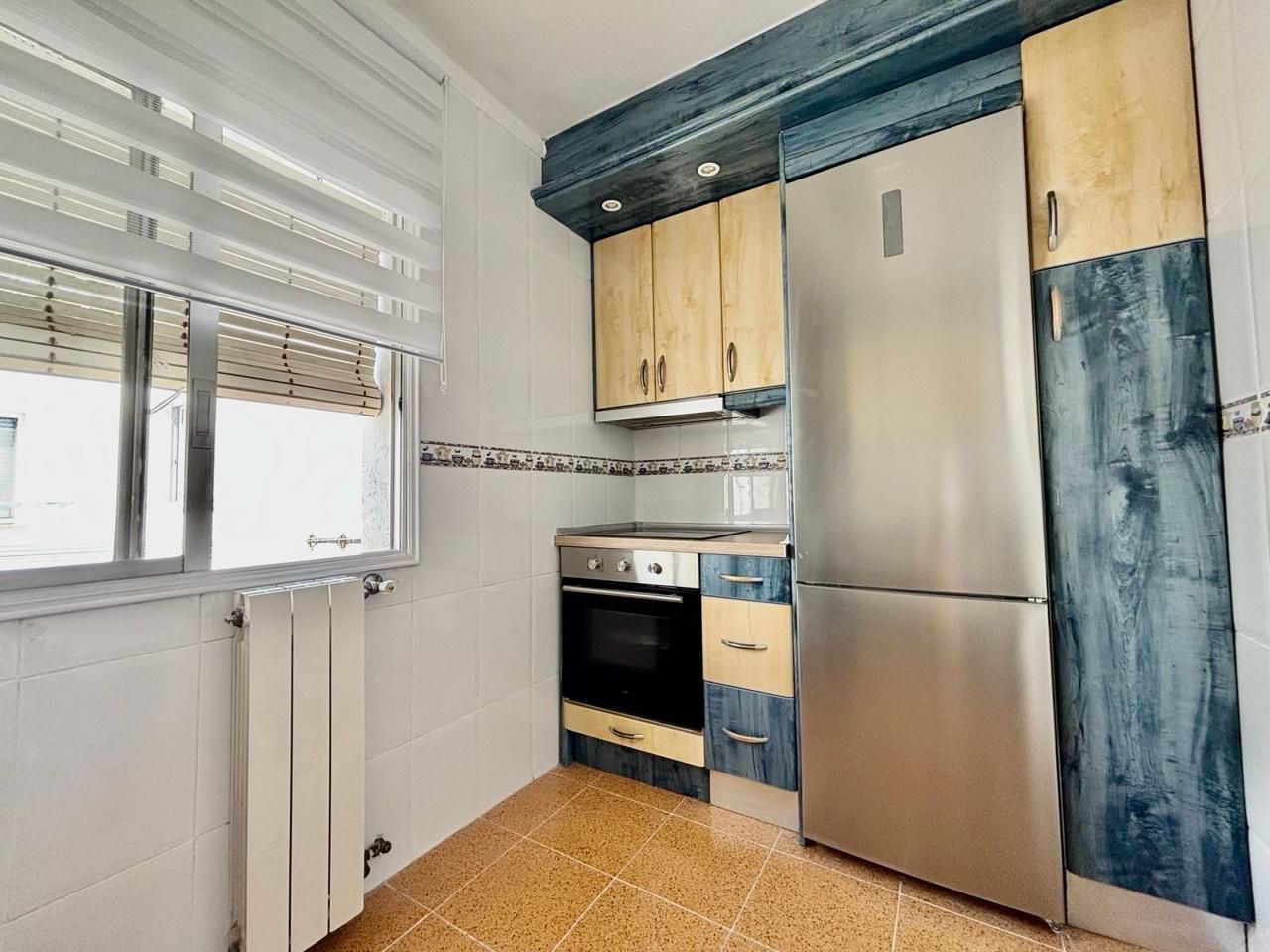 Kitchen of Flat for sale in  Zaragoza Capital  with Air Conditioner, Heating and Balcony