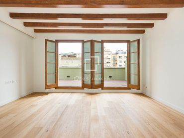 Ático con ascensor en venta en Eixample