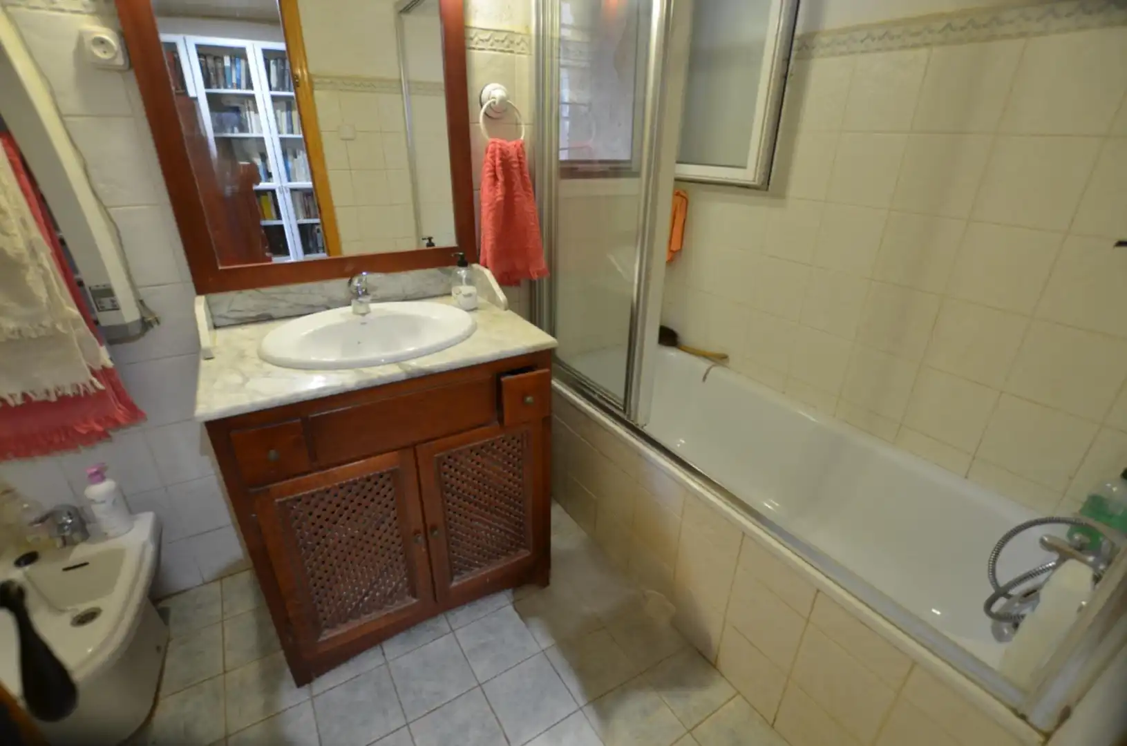 Baño de Finca rústica en venta en Tivissa con Jardín privado, Terraza y Trastero