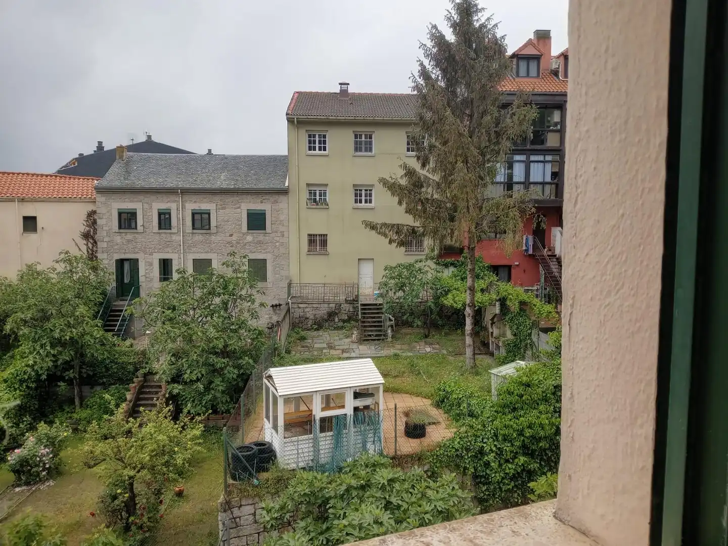 Vista exterior de Piso en venta en San Lorenzo de El Escorial con Calefacción, Terraza y Balcón