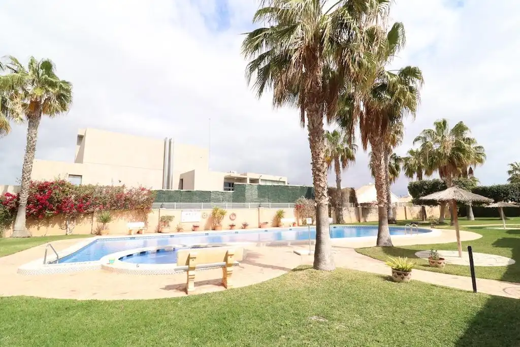 Adossat amb piscina de lloguer a Calle Cuarzo, imagen 7
