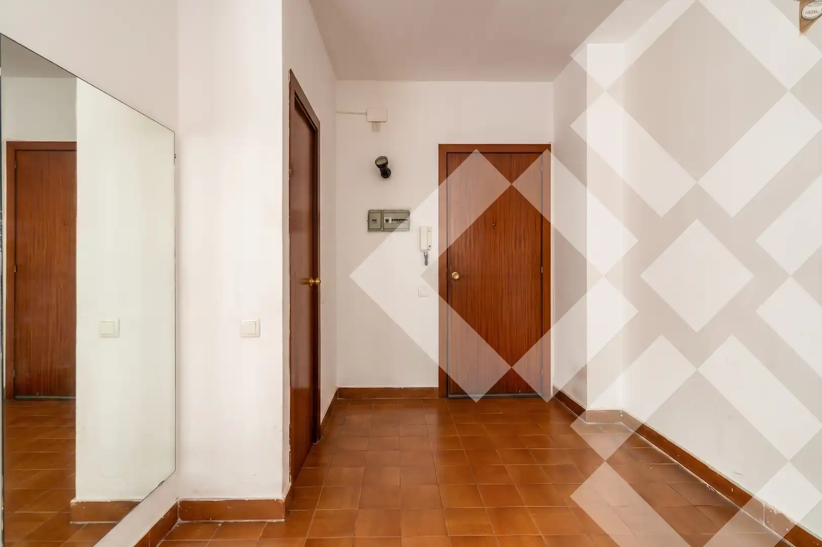 Study for sale in Barcelona  with Oven and Washing machine