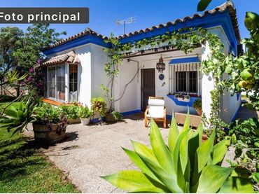 Chalet con piscina en venta en Los Franceses – La Vega