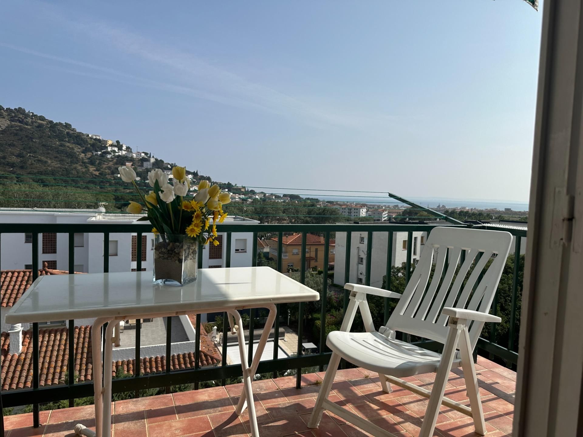 Balcony of Flat for sale in Roses  with Terrace, Balcony and Community pool
