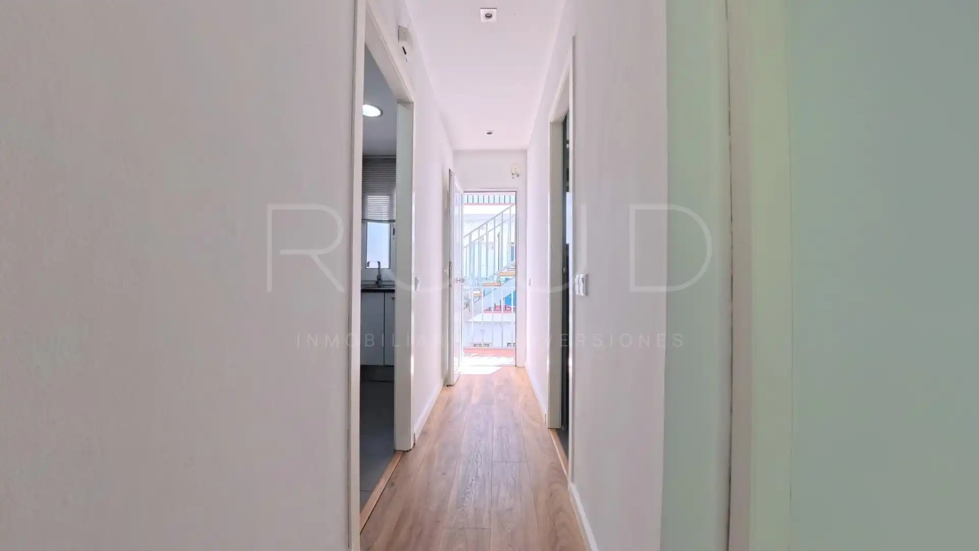 Flat for sale in Castelldefels  with Air Conditioner, Parquet flooring and Terrace