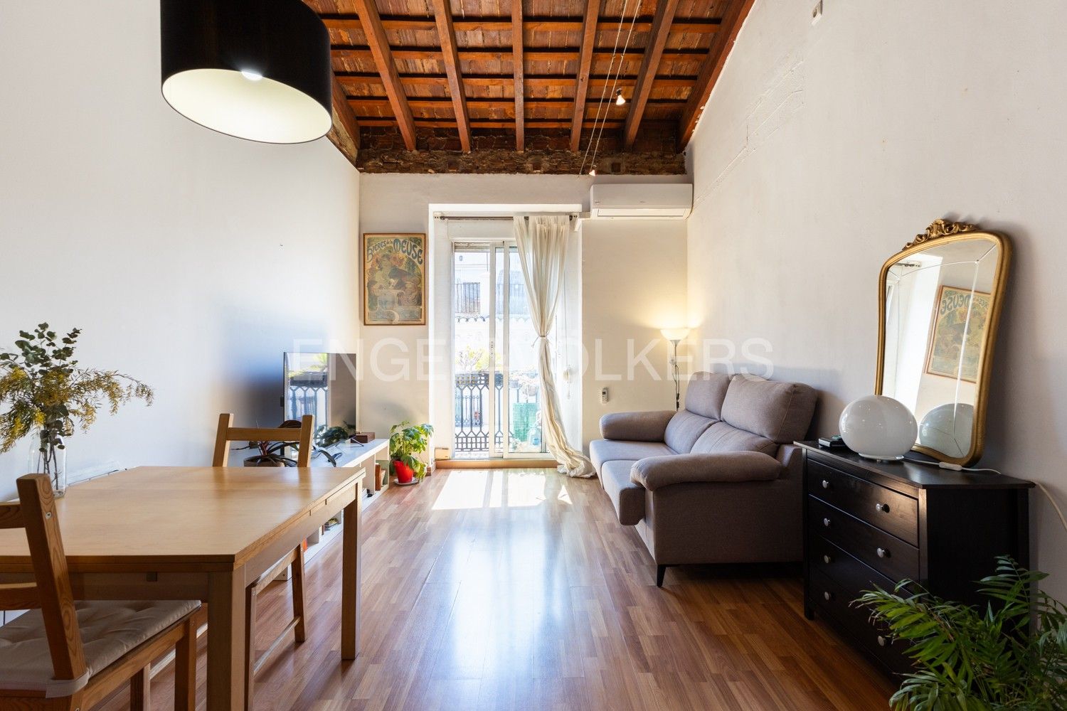 Living room of Apartment for sale in  Valencia Capital  with Air Conditioner, Heating and Balcony