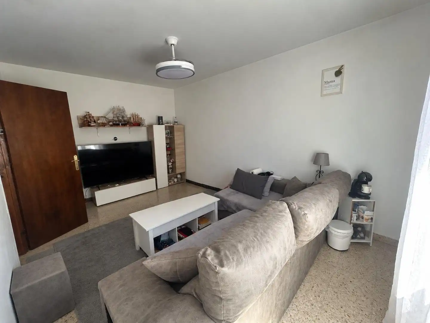 Sala d'estar de Casa adosada en venda en Ribeira amb Aire condicionat, Calefacció i Terrassa