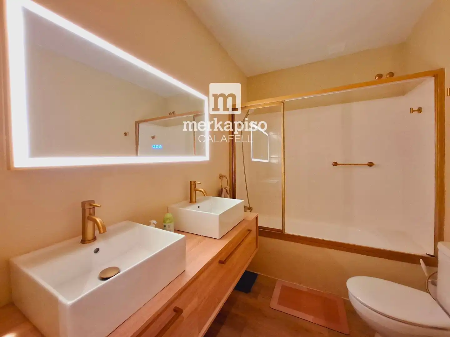 Bathroom of Detached homes for sale in Calafell  with Air Conditioner, Heating and Terrace