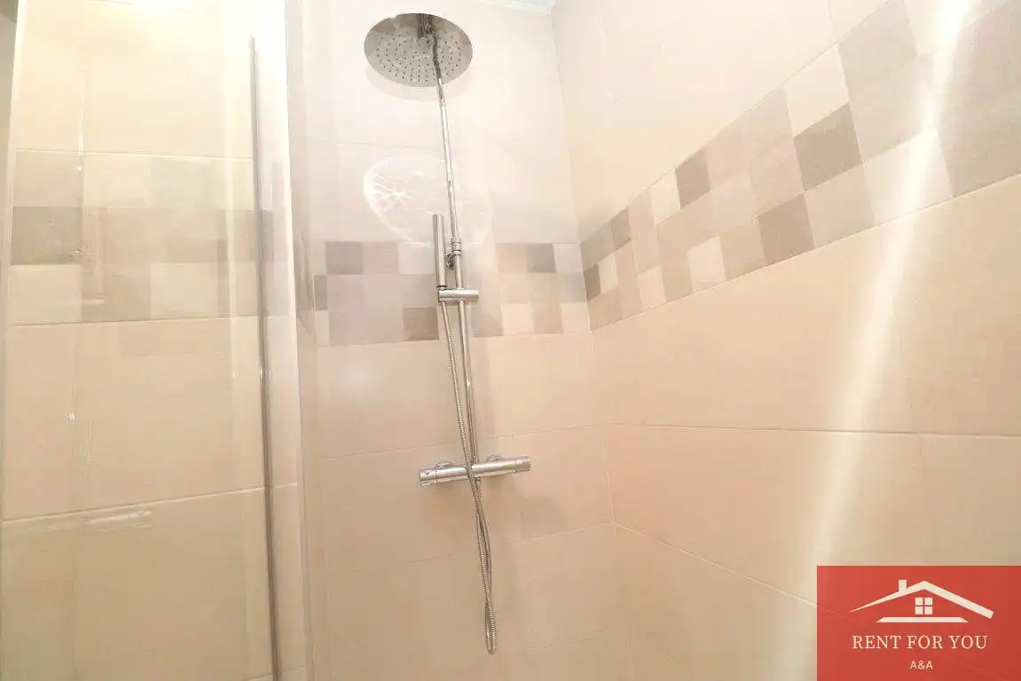 Badezimmer von Erdgeschoss zur Miete in Coín mit Klimaanlage