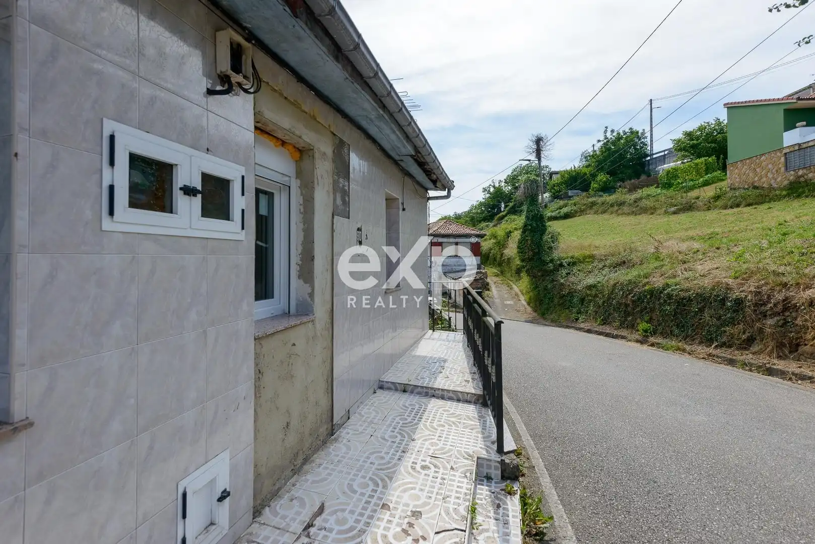 Vista exterior de Casa o xalet en venda en Langreo amb Terrassa i Traster