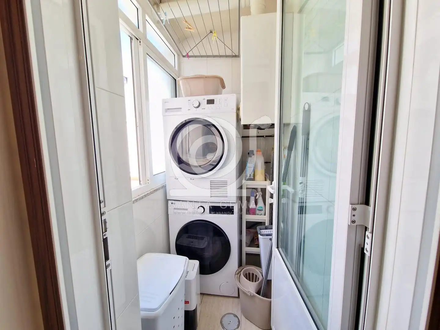 Badezimmer von Dachboden zum Verkauf in A Coruña Capital  mit Heizung