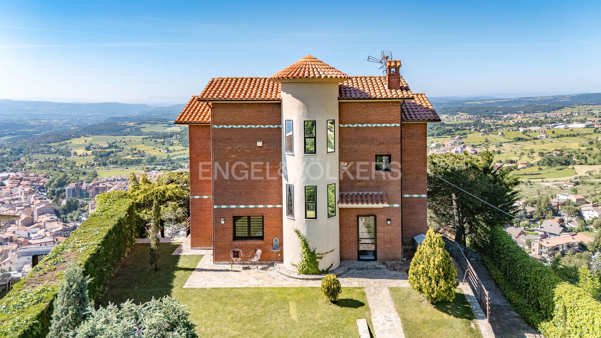 Exterior view of House or chalet for sale in Berga  with Heating, Private garden and Terrace