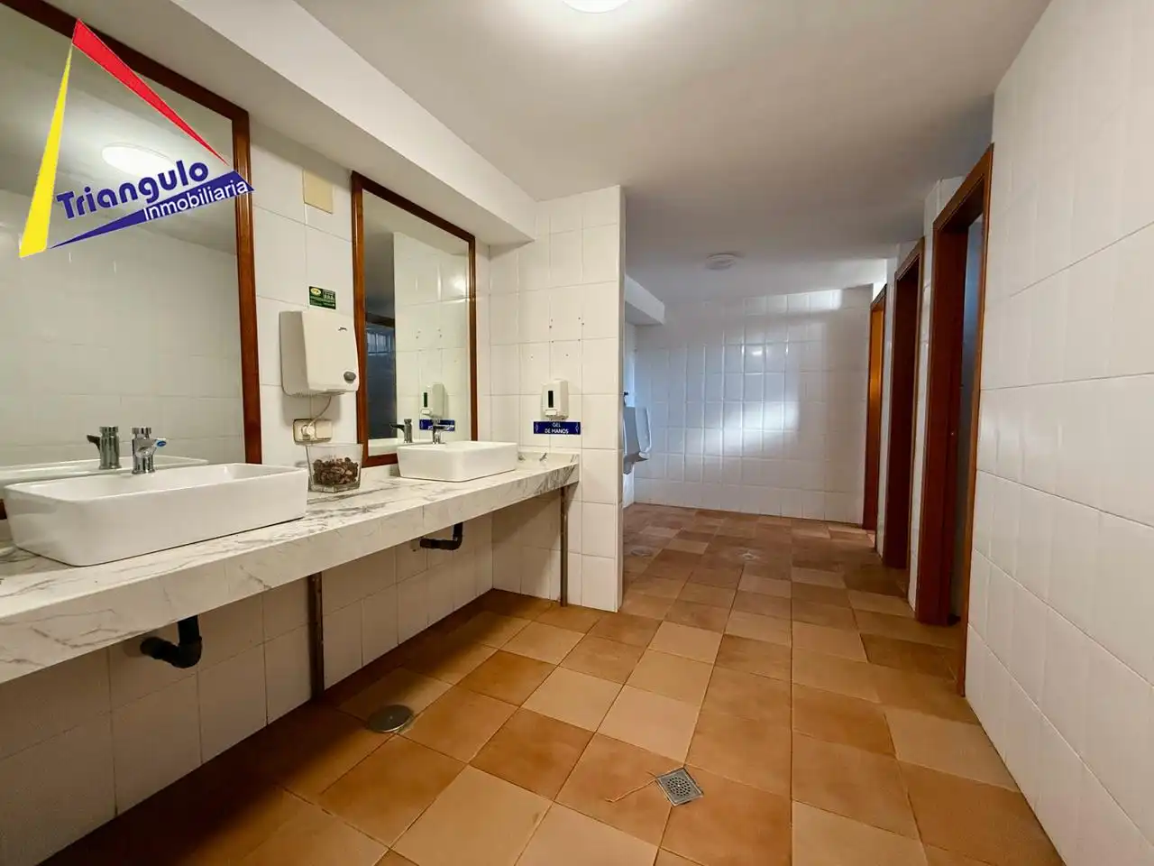 Bany de Casa o xalet en venda en Trescasas amb Aire condicionat, Terrassa i Moblat