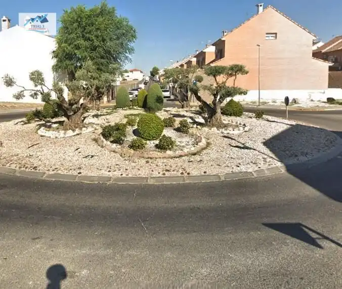 Casa amb jardí en venda a Calle JACINTO BENAVENTE