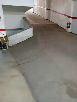 Einzelparkplatz mit Aufzug zum Verkauf in Carrer Canelones 10