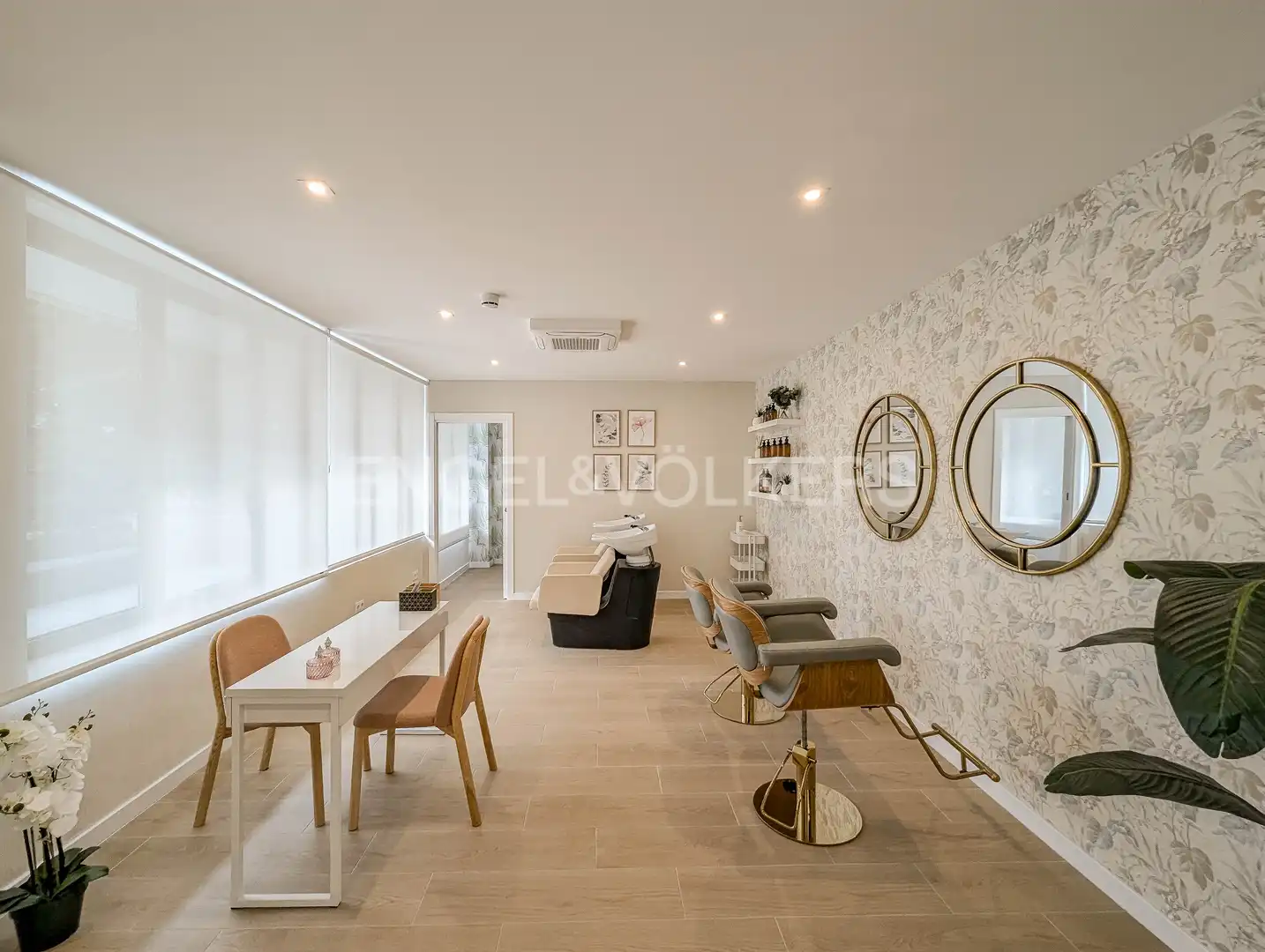Living room of Flat for rent in Esplugues de Llobregat  with Air Conditioner, Heating and Parquet flooring