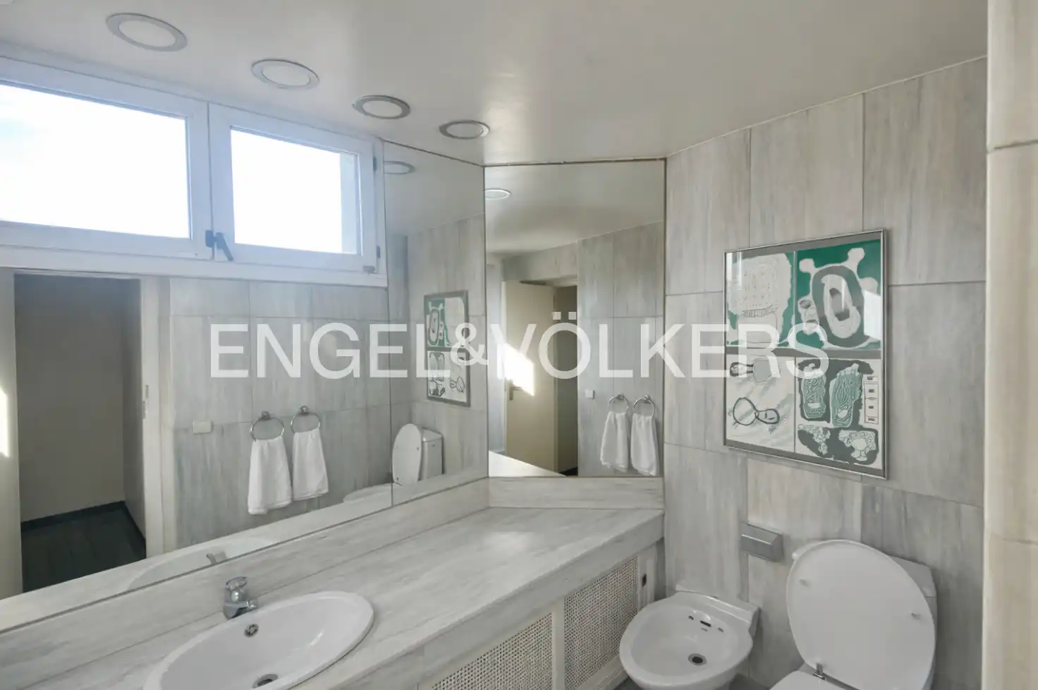 Bathroom of Houses for sale in Madrid  with Air Conditioner, Heating and Private garden