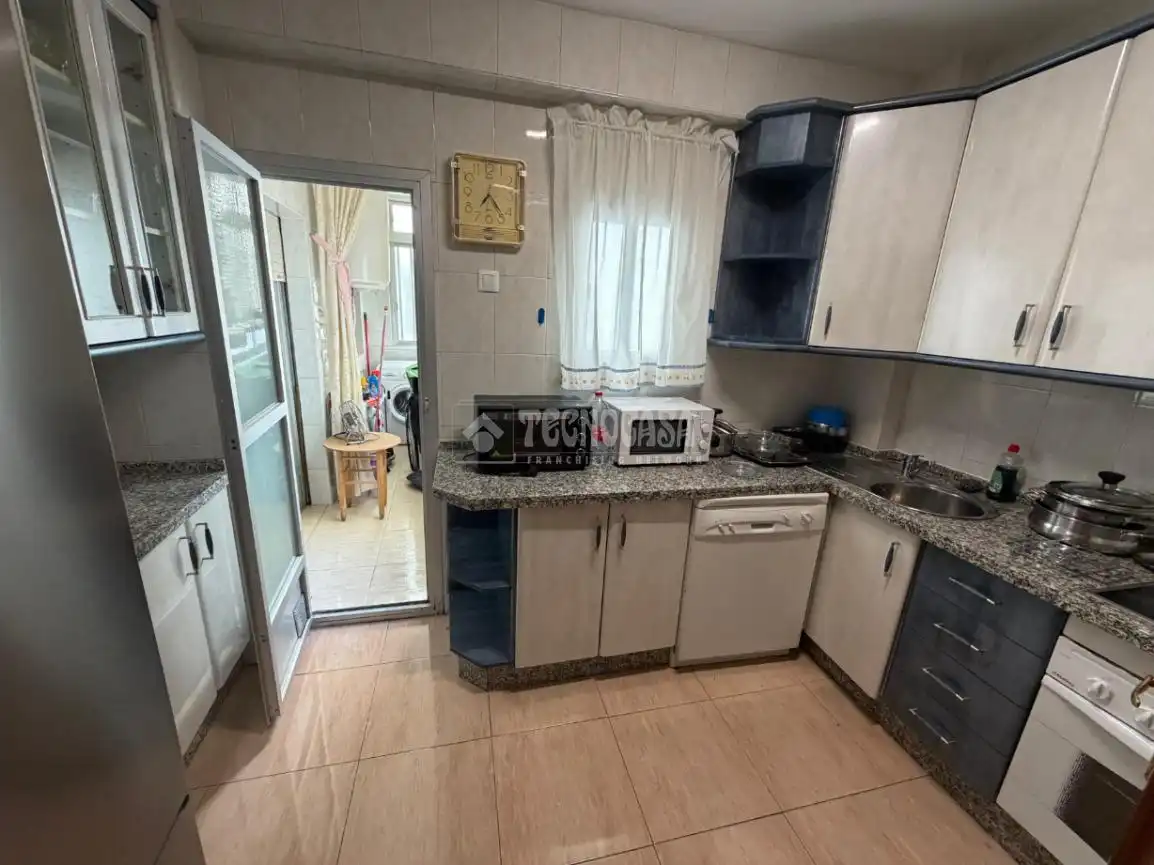 Cocina de Piso en venta en Jaén con Balcón