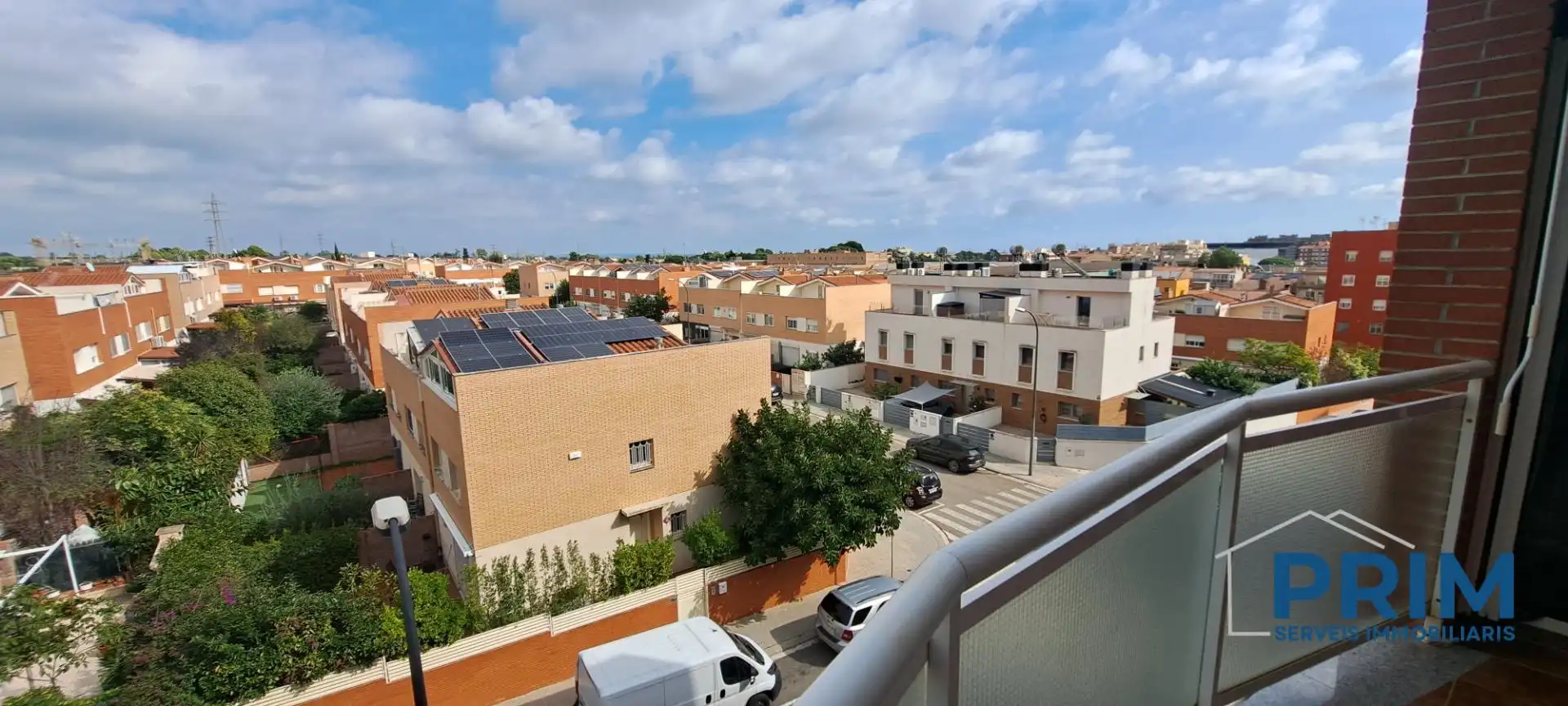 Exterior view of Flat for rent in Mestral 