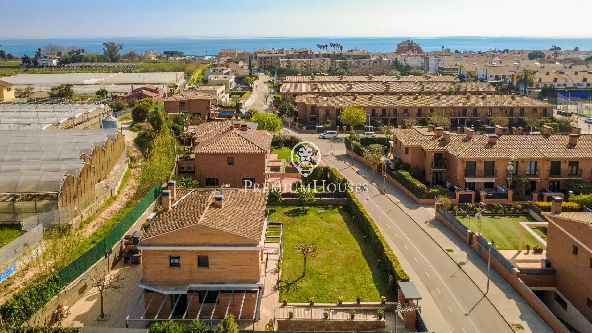 Vista exterior de Casa o xalet en venda en Cabrera de Mar amb Calefacció, Jardí privat i Parquet