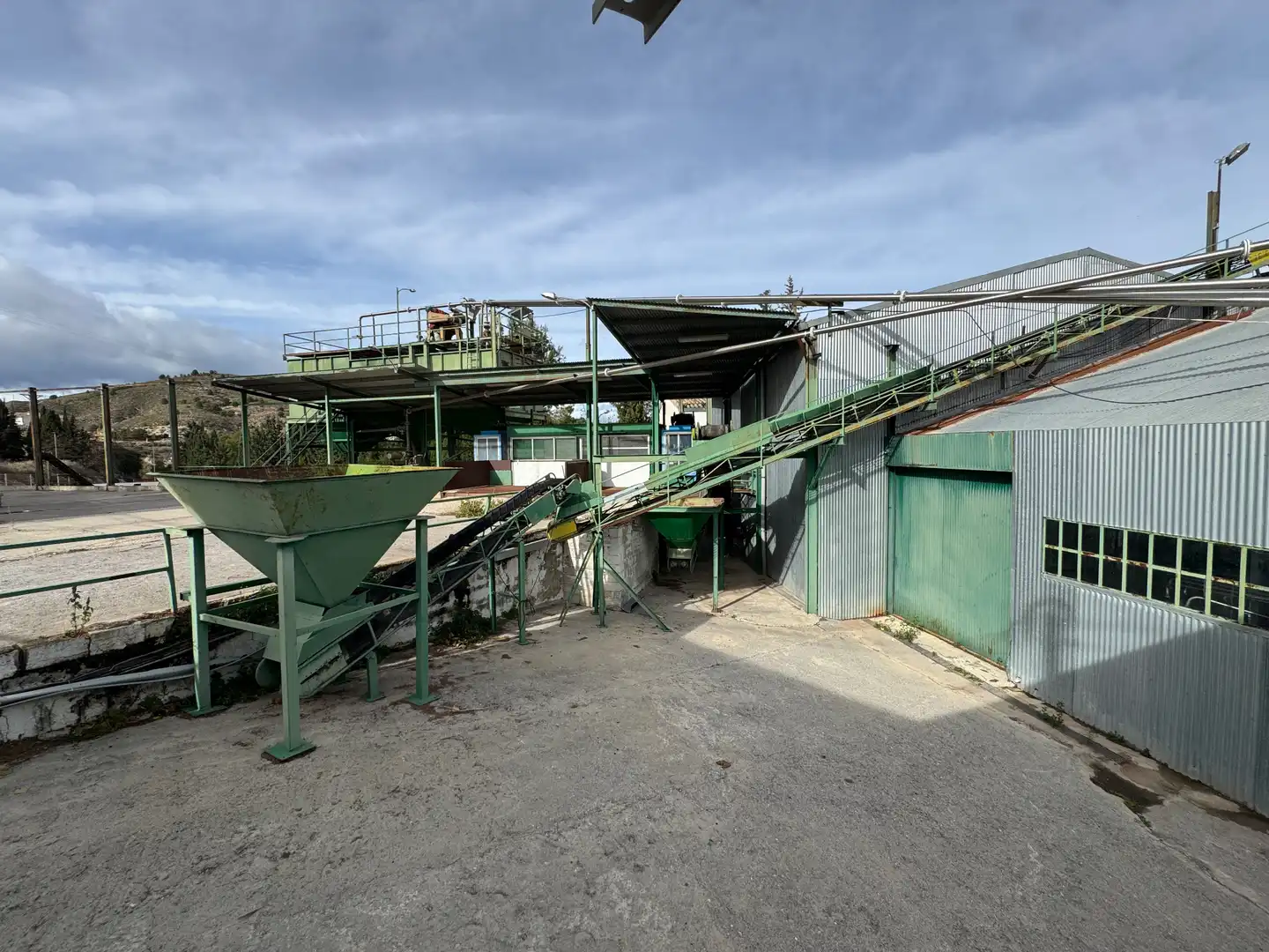 Vista exterior de Nave industrial en venta en Cehegín con Calefacción y Alarma