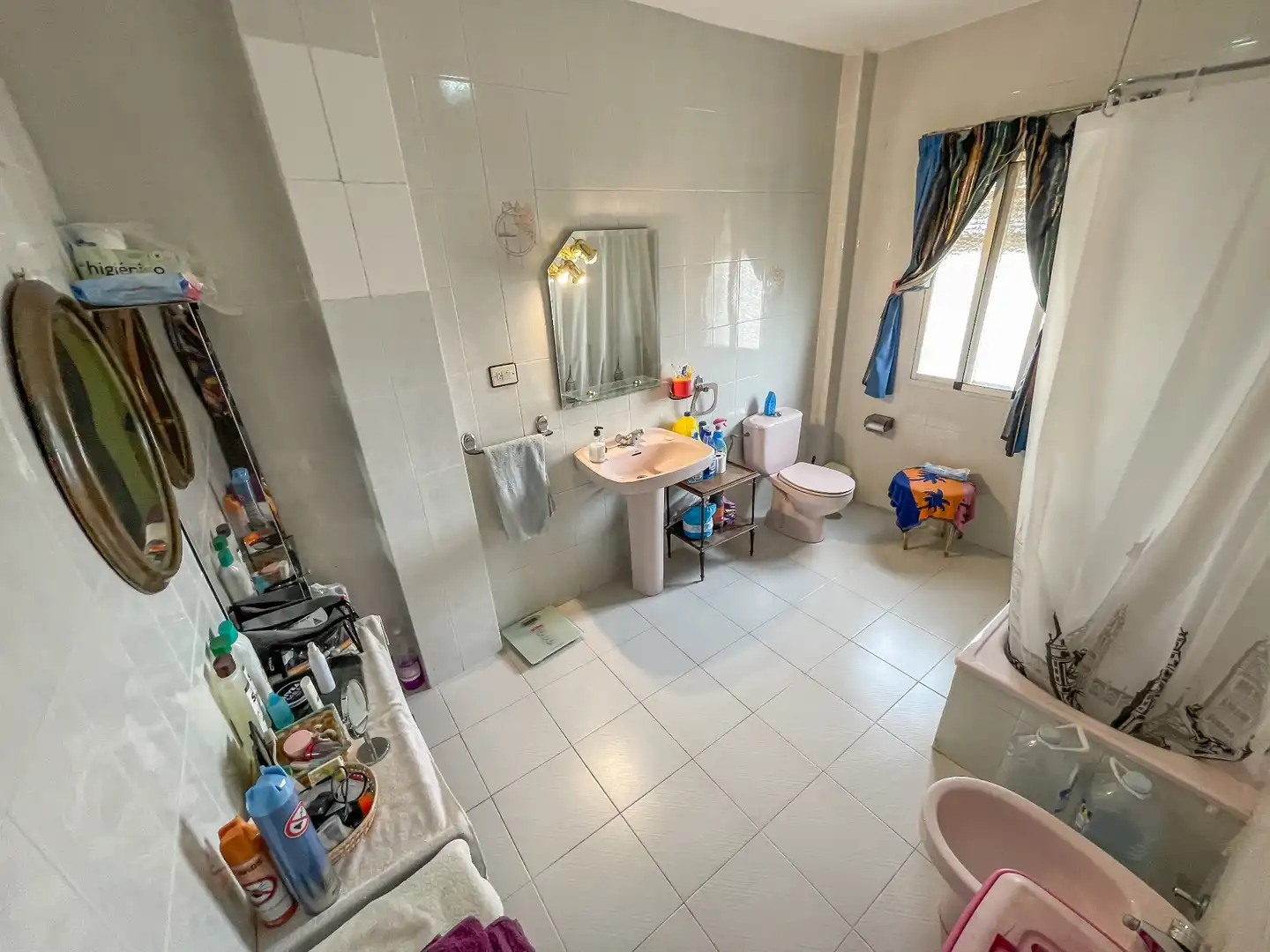 Bany de Casa o xalet en venda en Villa de Otura amb Jardí privat, Terrassa i Piscina