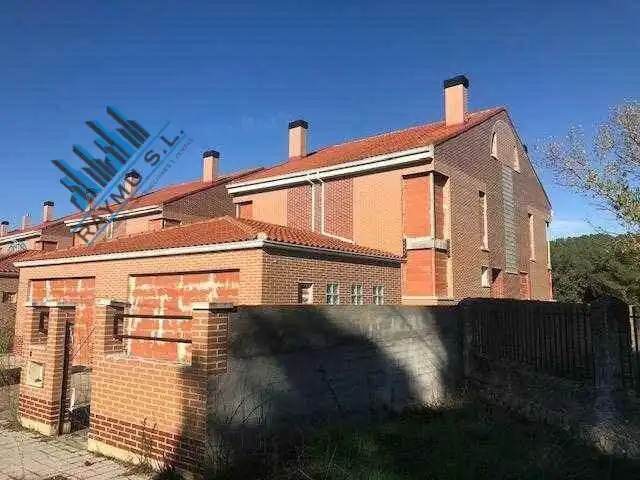 Residential for sale in Calle SENDA CASTAÑAR