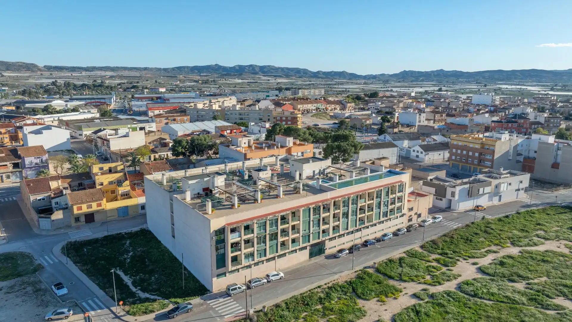 Vista exterior de Piso en venta en Monforte del Cid con Aire acondicionado, Terraza y Trastero
