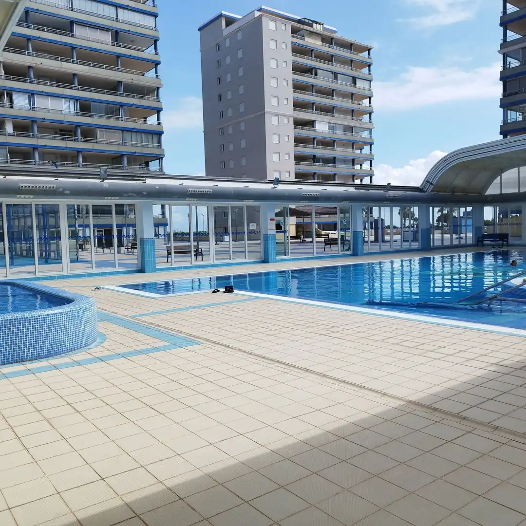 Piscina de Pis en venda en Tavernes de la Valldigna amb Piscina comunitària