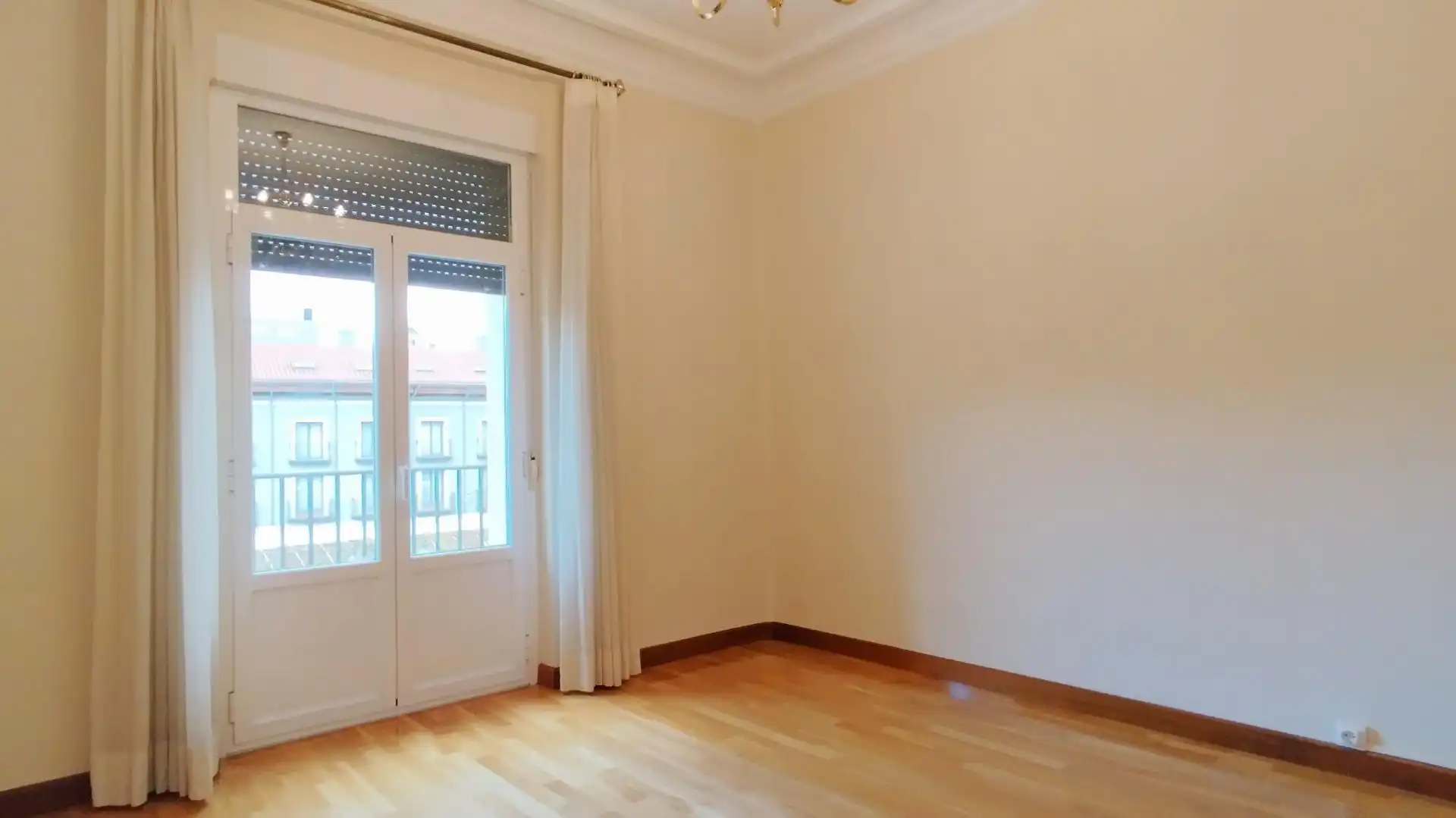 Flat for rent in Plaza ESPAÑA, Caño Argales