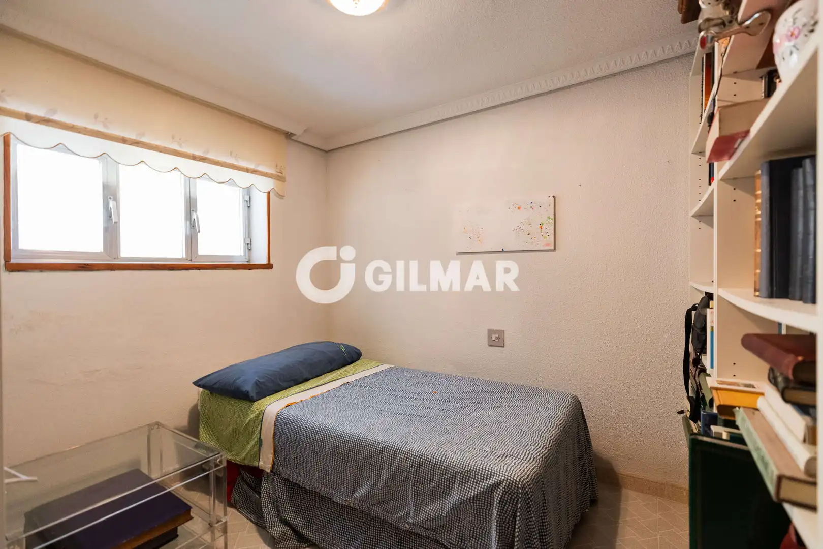 Dormitori de Casa o xalet en venda en Hoyo de Manzanares amb Calefacció, Jardí privat i Piscina