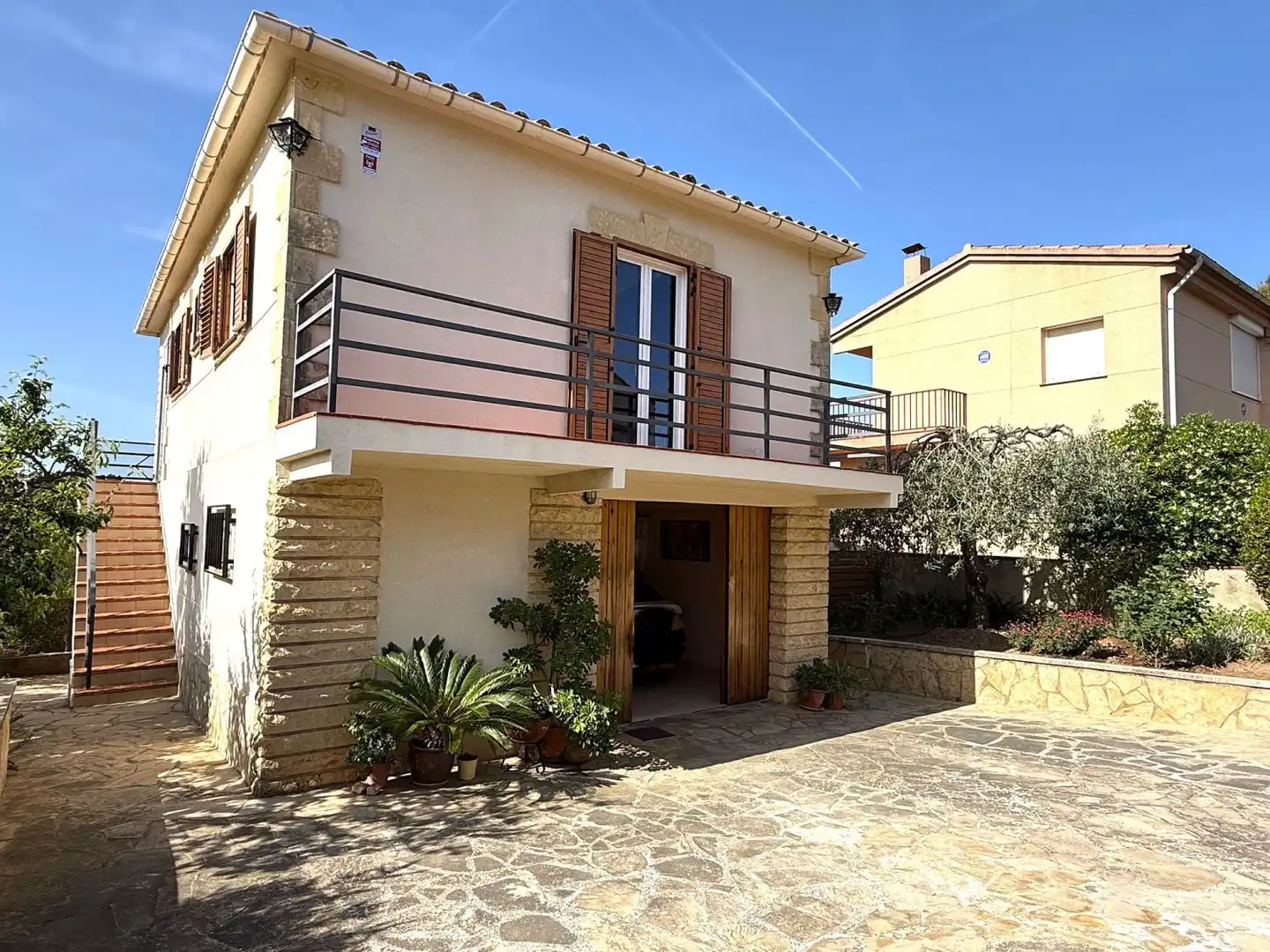Vista exterior de Casa o chalet en venta en Torrelles de Foix con Calefacción, Jardín privado y Terraza