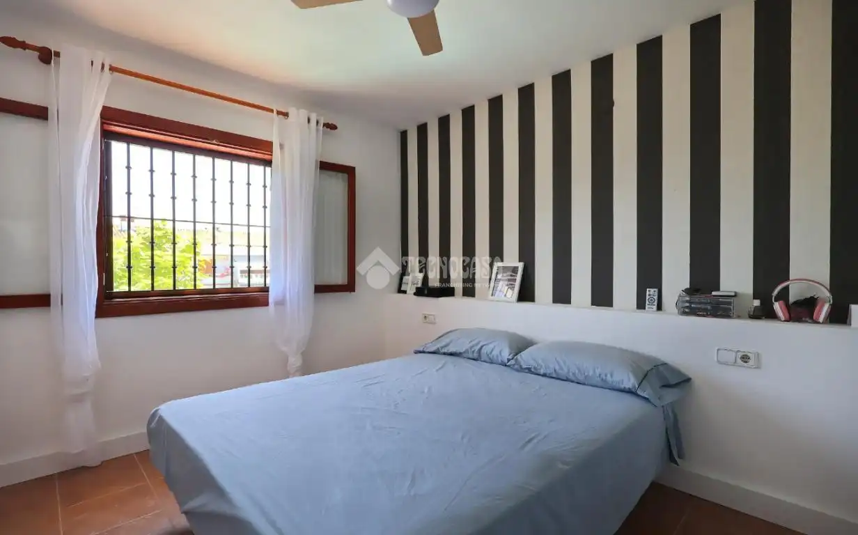 Habitación de Casa adosada en venta en Sagunto / Sagunt con Aire acondicionado, Calefacción y Terraza
