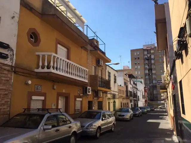 Vista exterior de Casa o chalet en venta en Sevilla