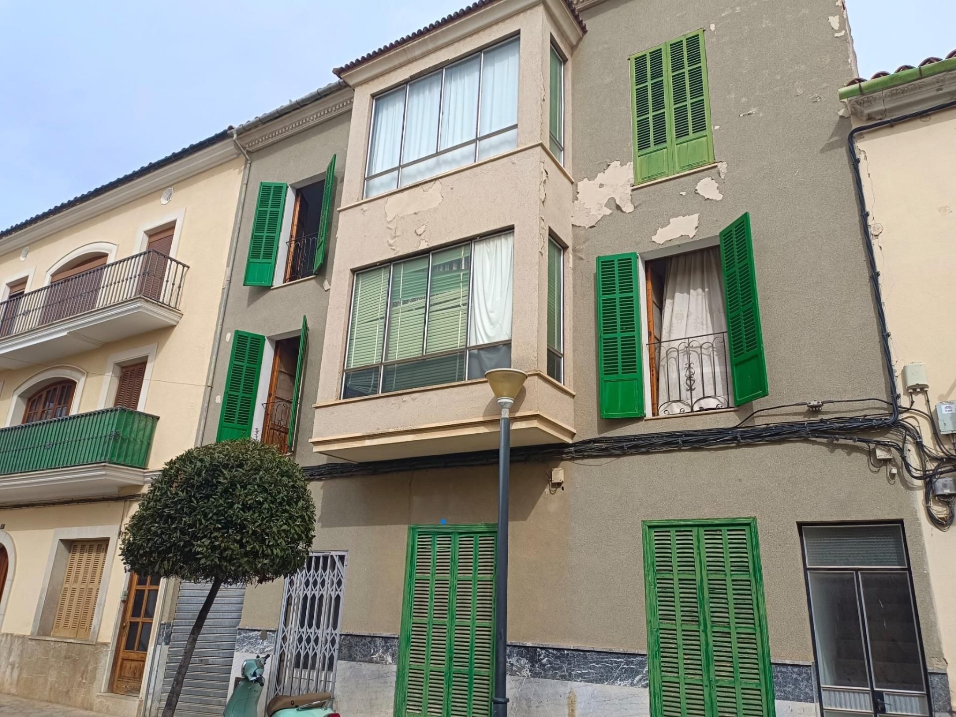 Building for sale in Lloseta