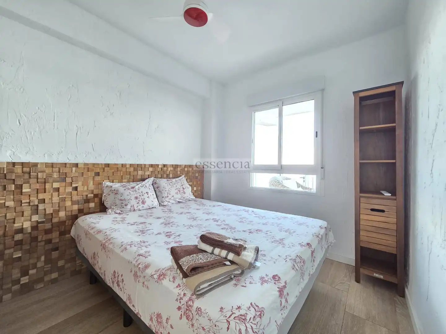 Habitación de Apartamento en venta en Tavernes de la Valldigna con Terraza y Balcón