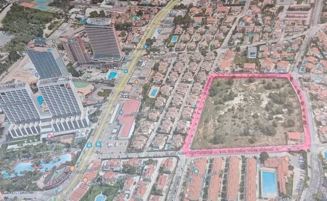 Terreno residencial en Venta en Avenida de Montecarlo en Sierra Helada