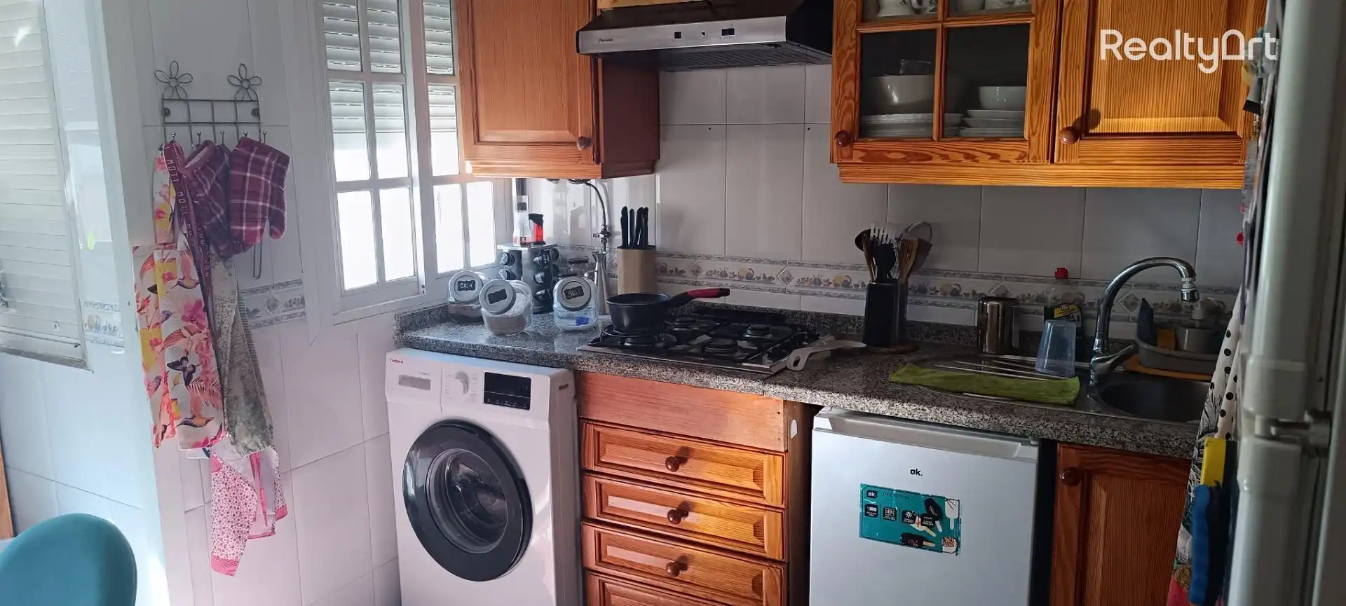 Kitchen of Flat for sale in Sevilla  with Air Conditioner, Terrace and Furnished