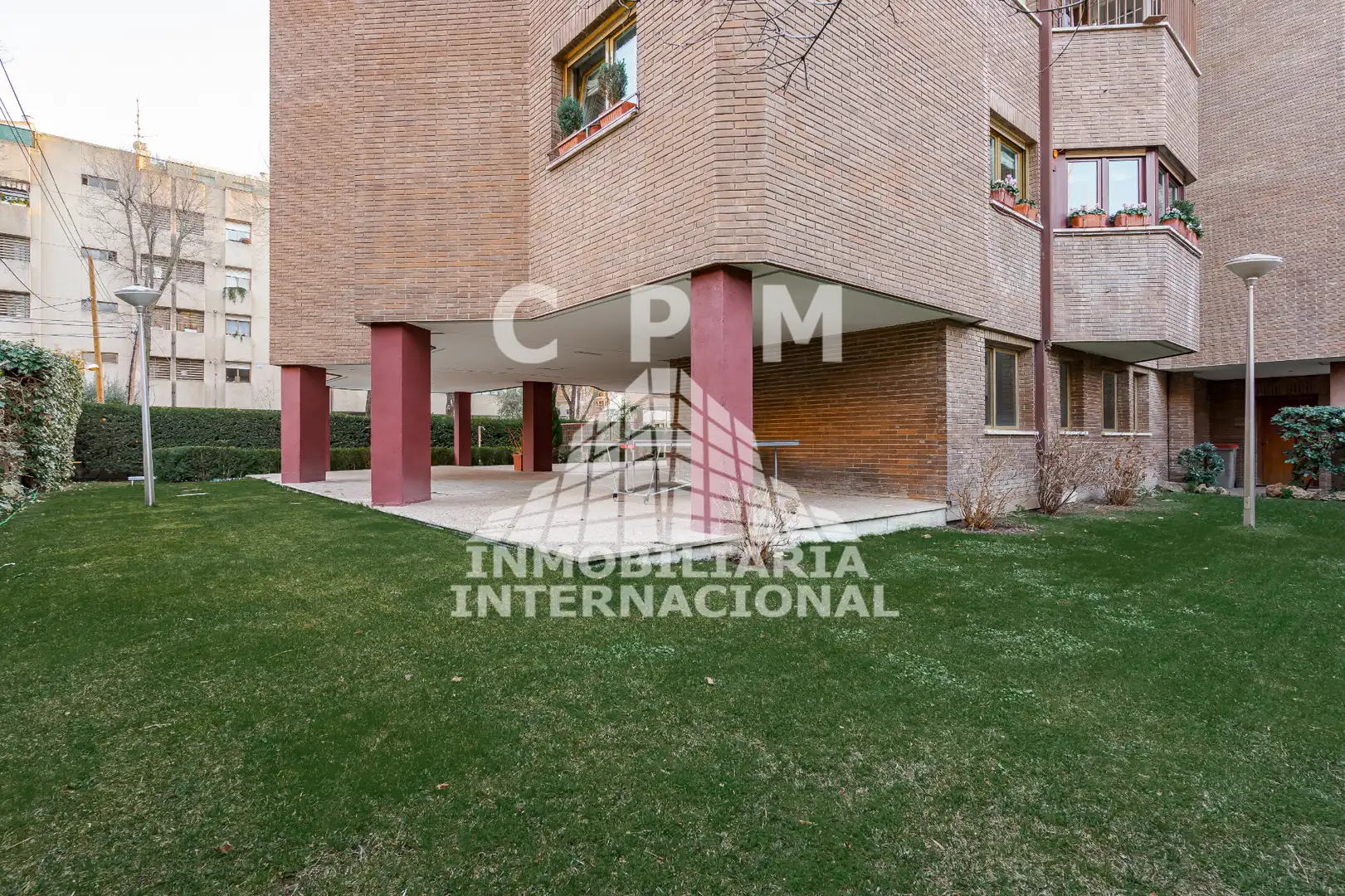 Außenansicht von Wohnung zur Miete in Madrid mit Klimaanlage, Heizung und Parkett