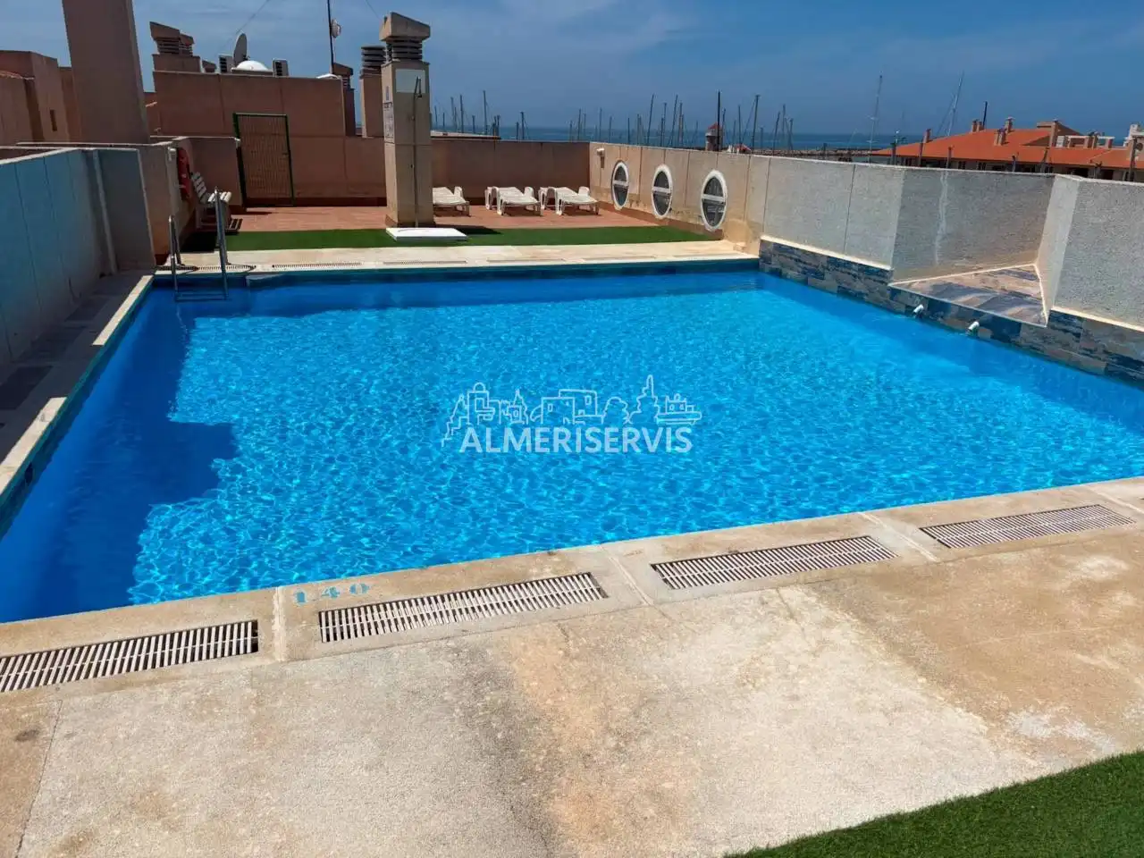 Schwimmbecken von Maisonette zum Verkauf in El Ejido mit Klimaanlage, Balkon und Gemeinschaftspool