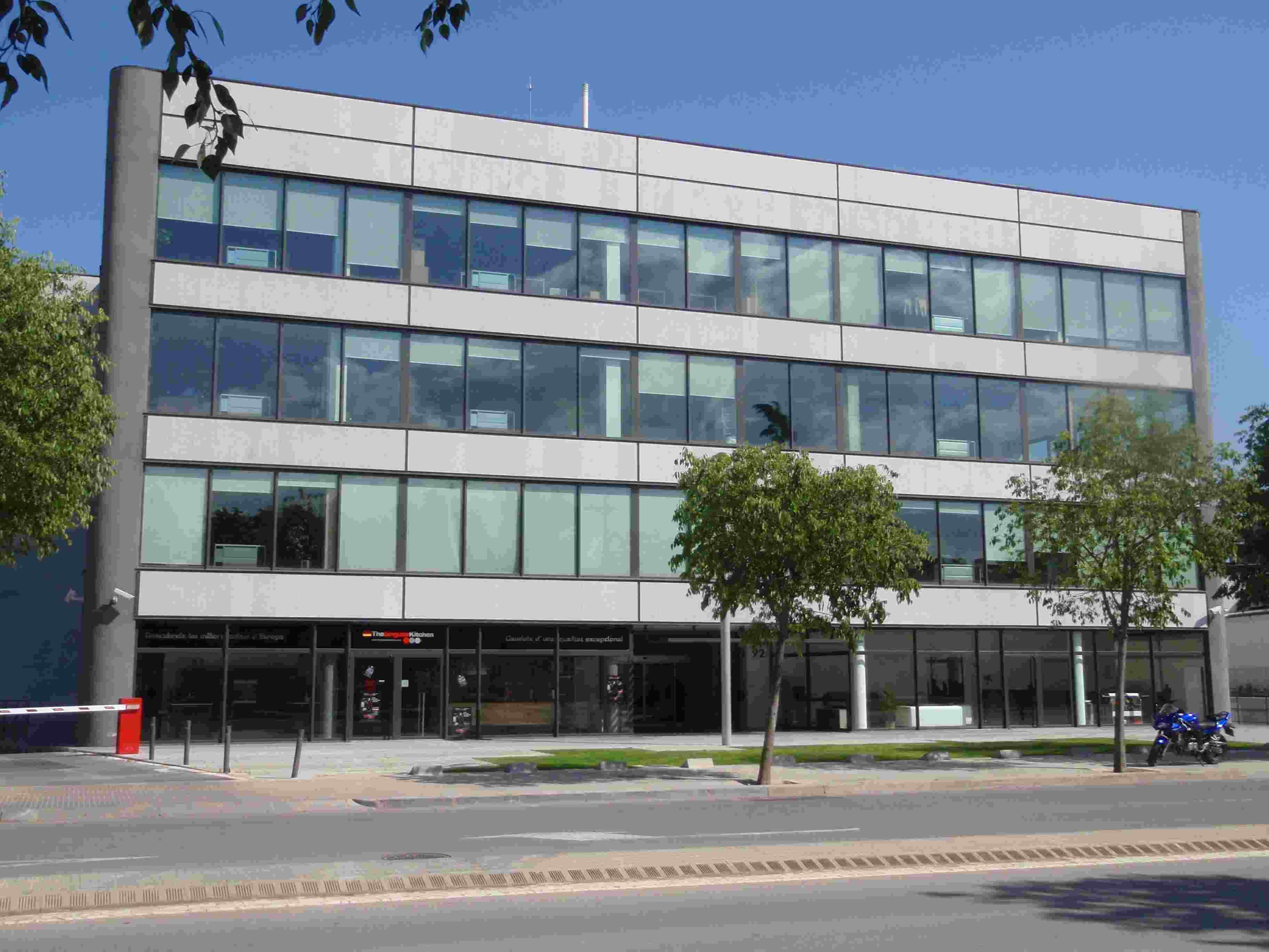 Oficina de lloguer a Avinguda de Cerdanyola, 93, Roquetes - Can Magí