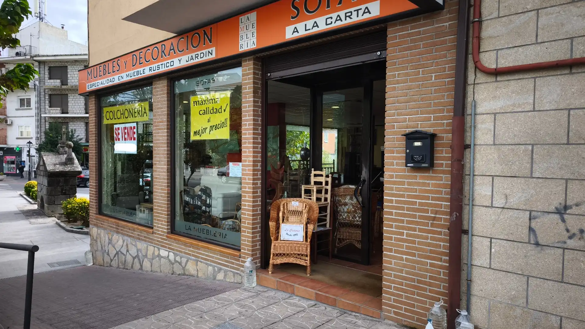 Local comercial en venda a Avenida Madrid