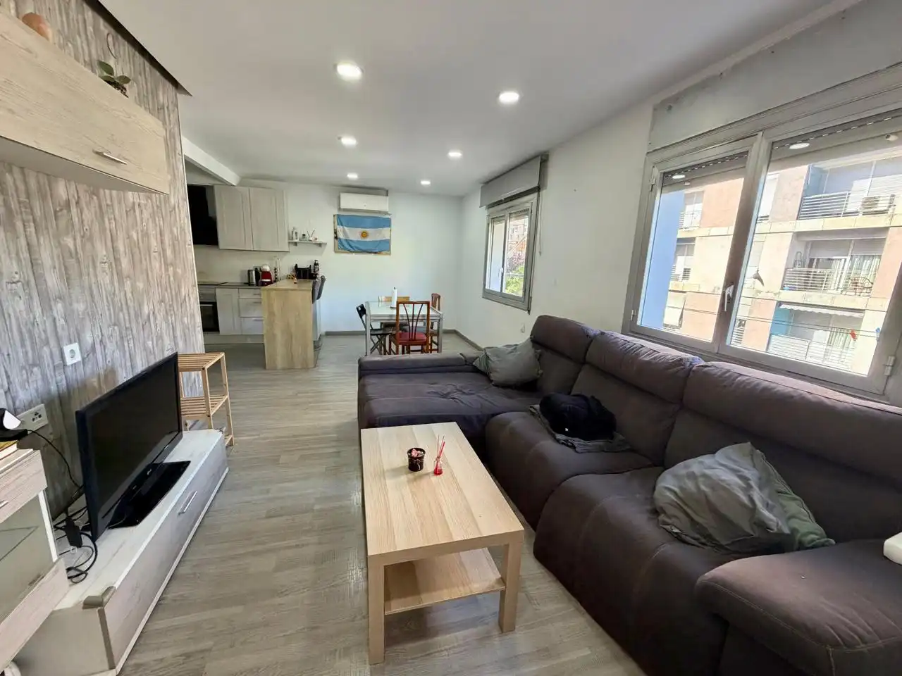 Living room of Flat for sale in Nou Barris