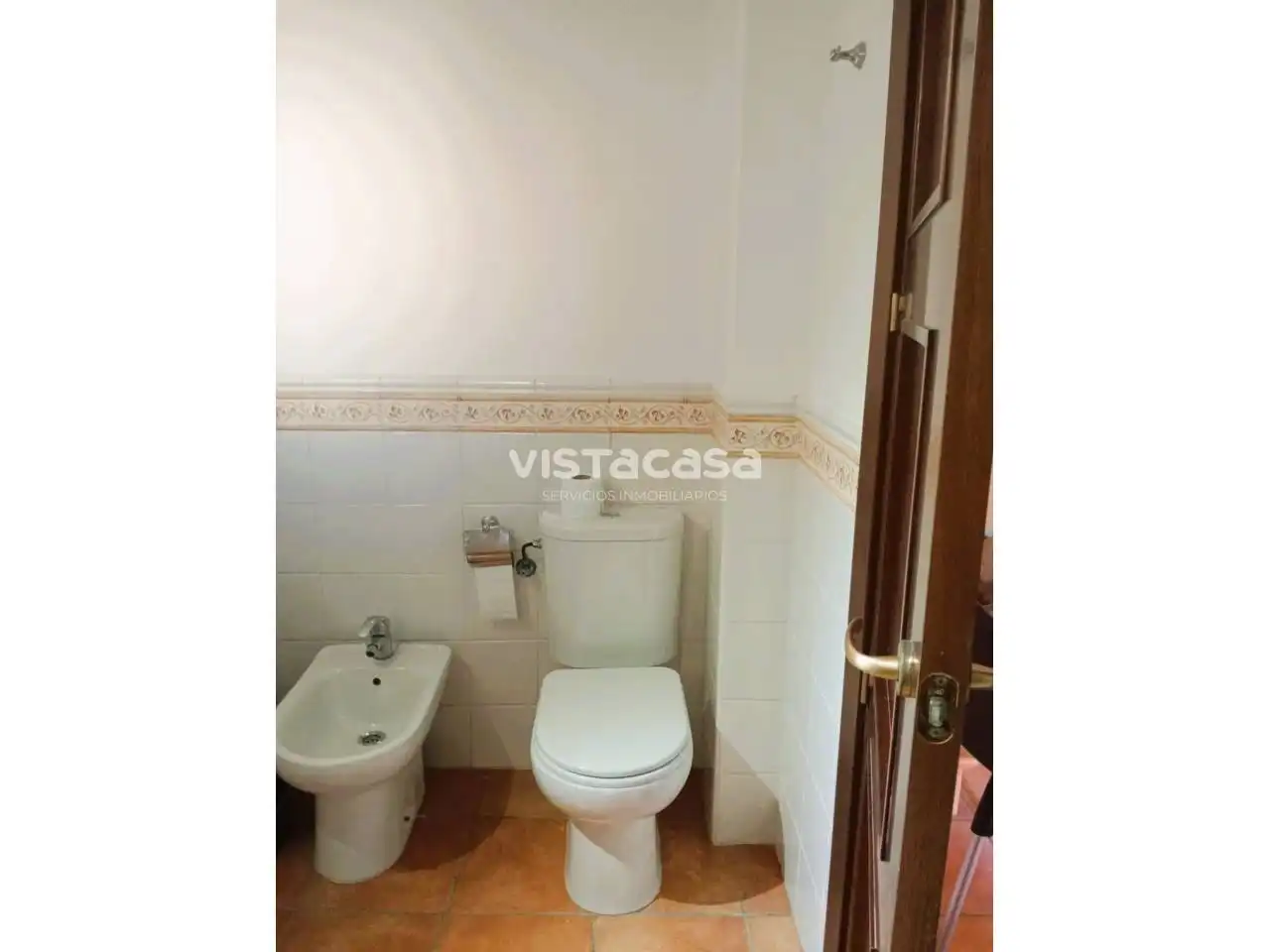 Baño de Casa adosada de alquiler en Mairena del Alcor con Aire acondicionado, Calefacción y Terraza