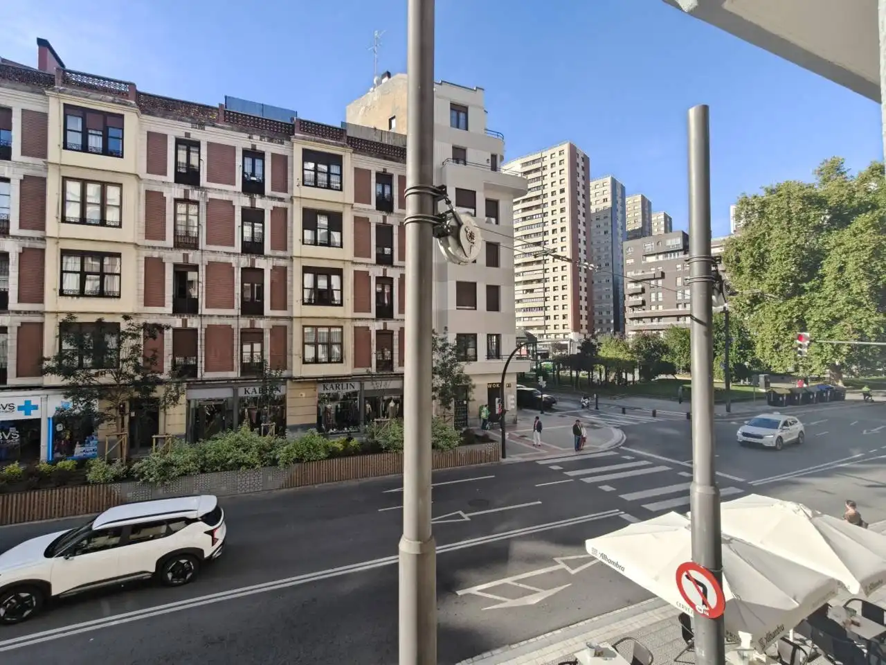Vista exterior de Piso en venta en Indautxu
