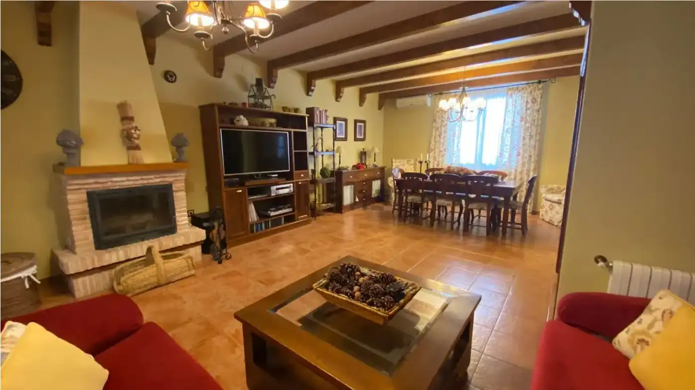 Sala de estar de Casa o chalet en venta en Argamasilla de Calatrava con Aire acondicionado, Jardín privado y Amueblado