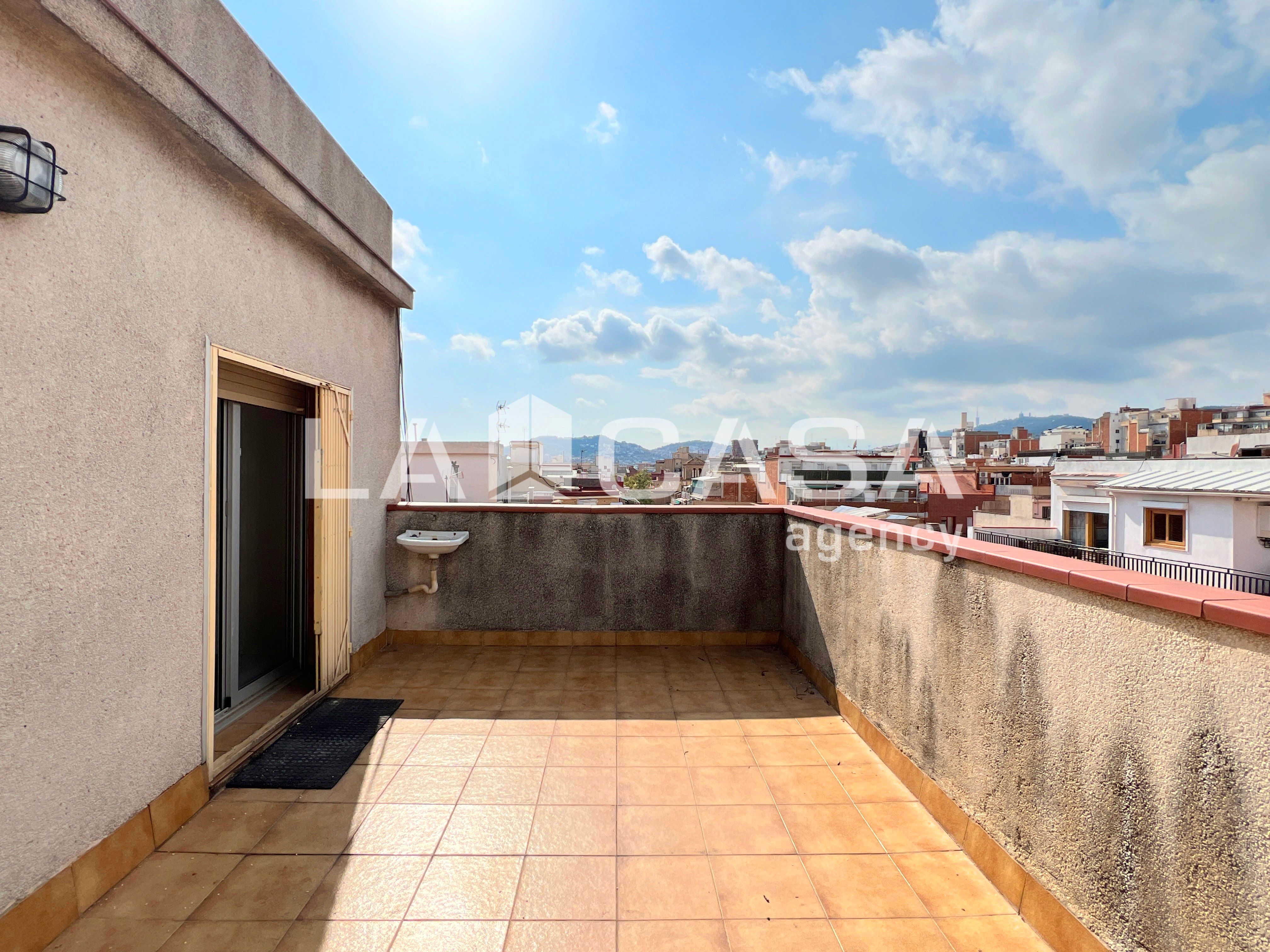 Terraza de Ático en venta en  Barcelona Capital con Terraza y Balcón